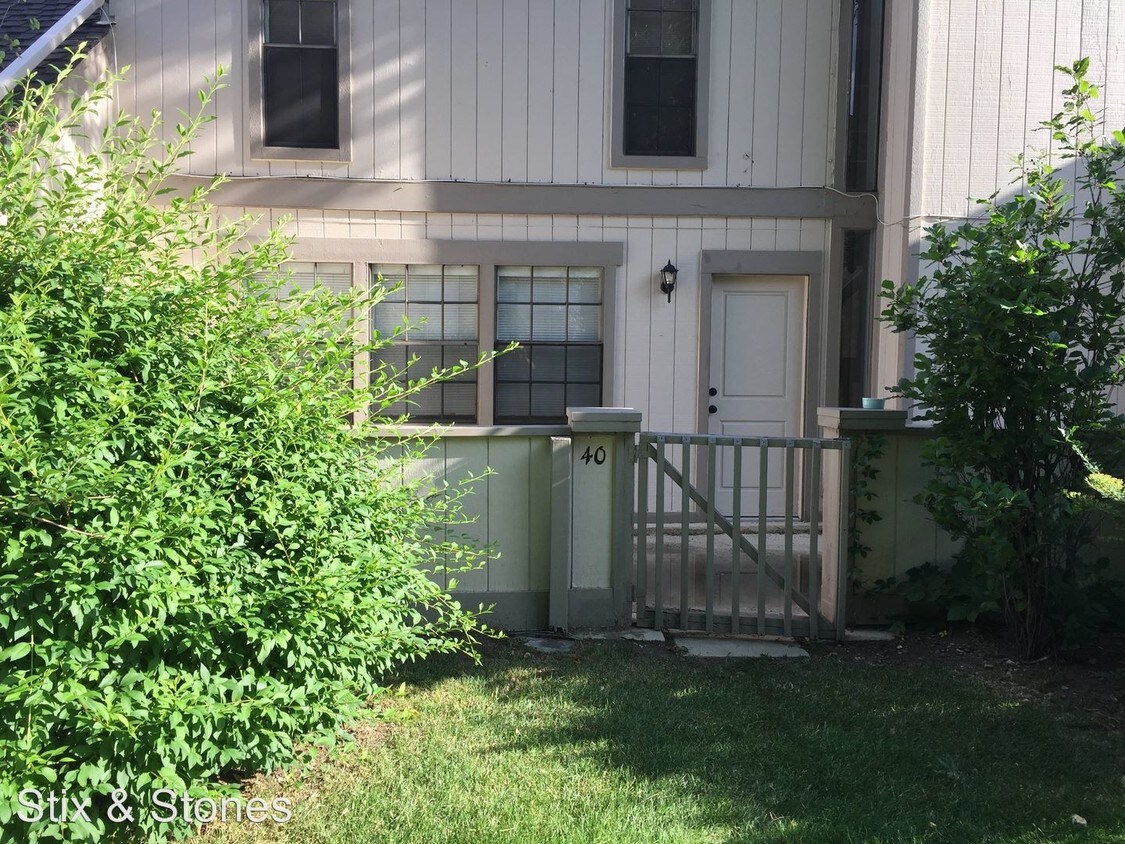 Foto principal - 2770 S Elmira St