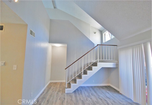 Foto del edificio - 746 N Eucalyptus Ave