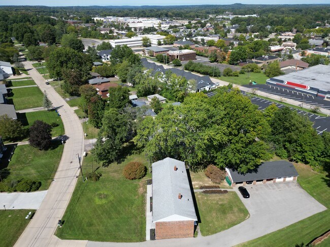 Building Photo - 215 Kenridge Rd