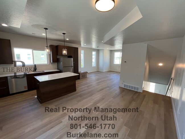 Foto del edificio - Burke Lane townhomes