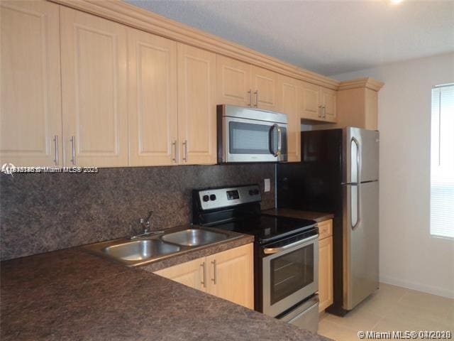 Building Photo - 2276 SW 81st Ave