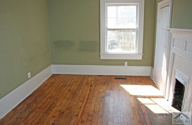 Building Photo - 1065 Macon Hwy
