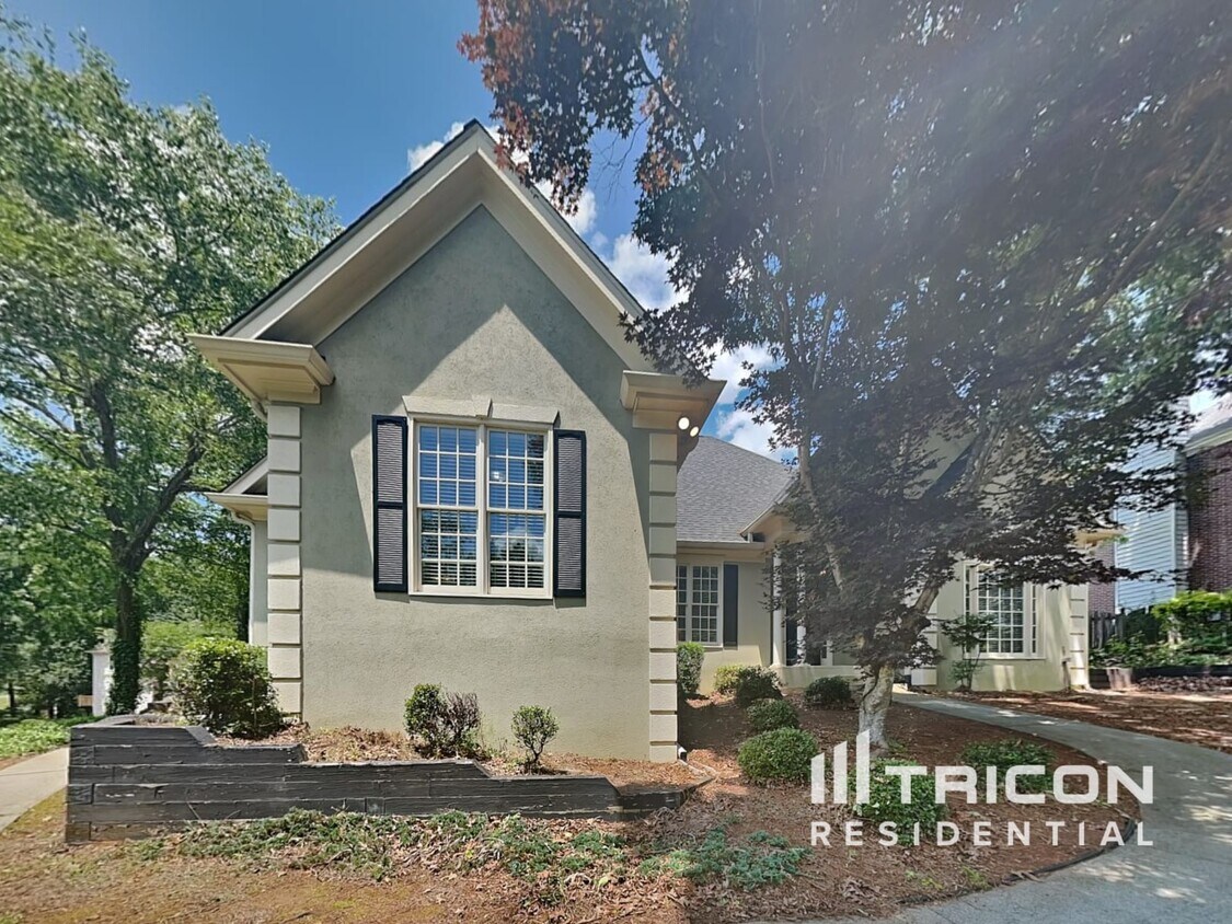 Primary Photo - 1300 Ashworth Ave SW