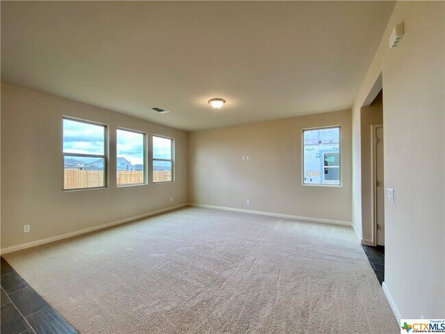 Building Photo - 1063 I-35