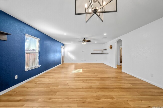 Foto del edificio - 7319 Turnbow