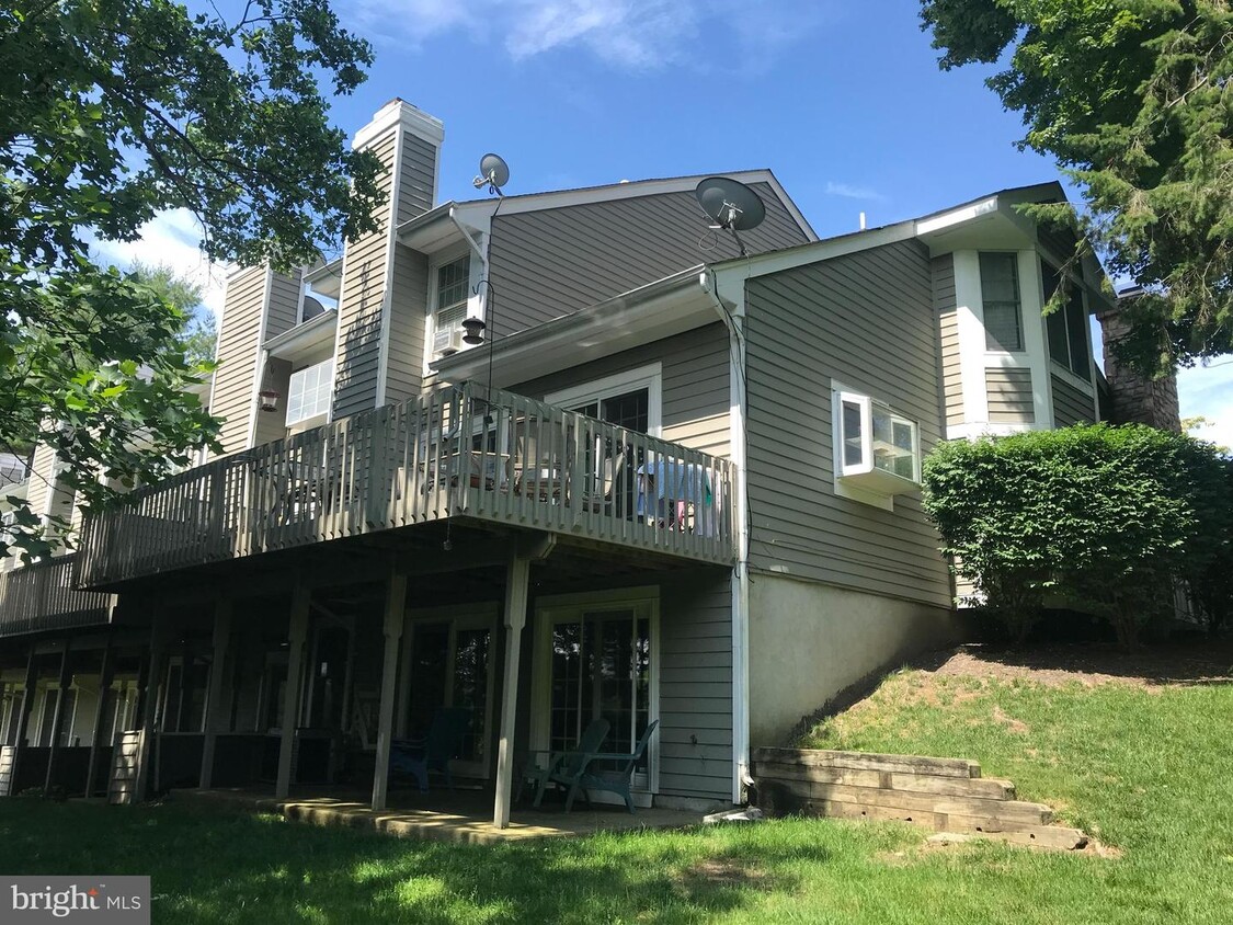 Foto principal - 28 E Countryside Dr