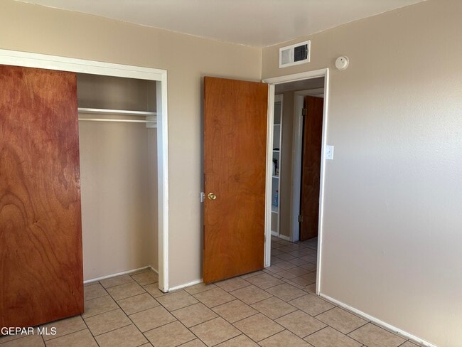 Foto del edificio - 7873 La Grange Ct