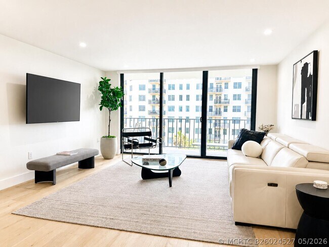 Foto del edificio - 3460 S Ocean Blvd