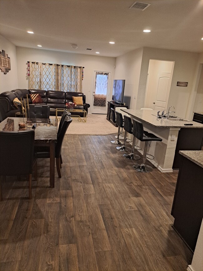 Foto del edificio - 14927 Talus Rd