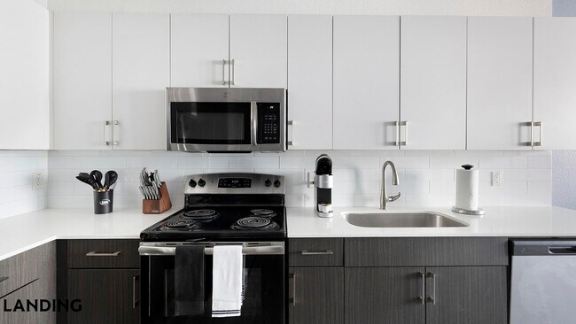 Foto del edificio - 1001 S Center St