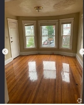 Building Photo - 121 Whittier Ave