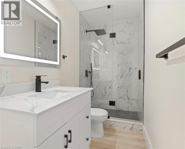 Building Photo - 264 Thayer Ave