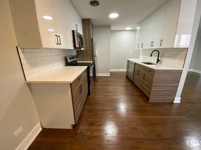 Foto del edificio - 452 W Oakdale Ave