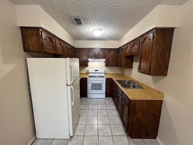 Building Photo - 1502 E San Pedro St