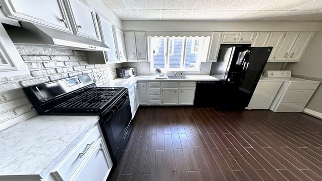 Photo - 14 Dow St Apartment