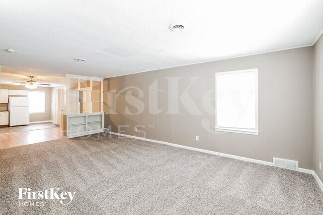 Foto del edificio - 11118 N Locust St