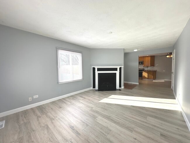 Foto del edificio - 1410 Beverly Ln