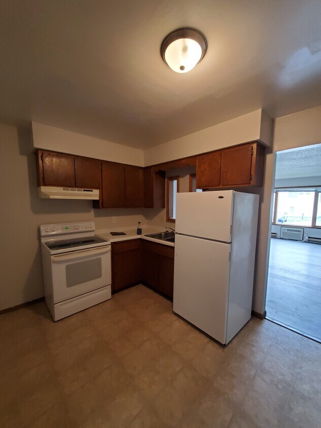 Kitchen - 414 S Division St