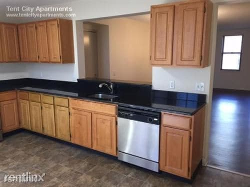 Building Photo - 3 br, 1.5 bath  - 5 Yarmouth Pl