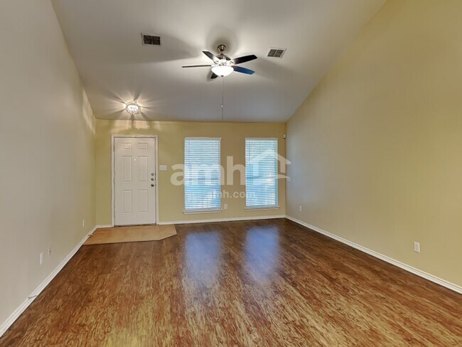 Building Photo - 9515 Shetland Ct