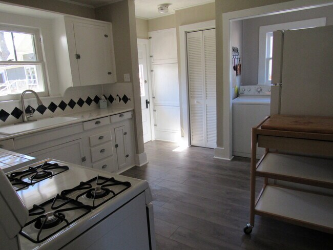 Foto del edificio - 206 E Columbia St