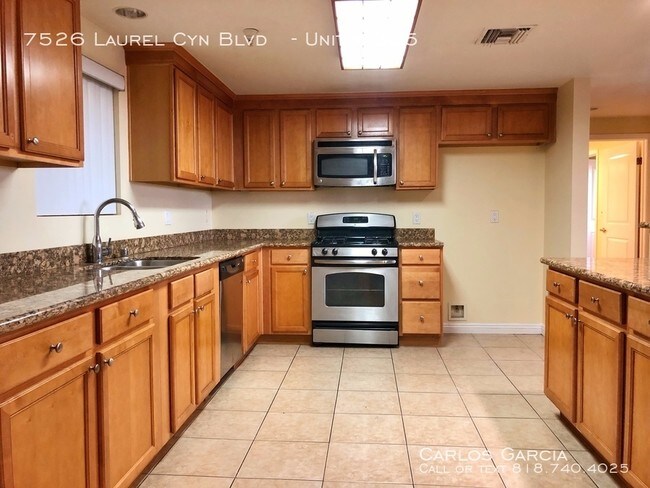 Building Photo - 7526 Laurel Canyon Blvd