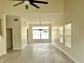 Building Photo - 844 W Charing Cross Cir