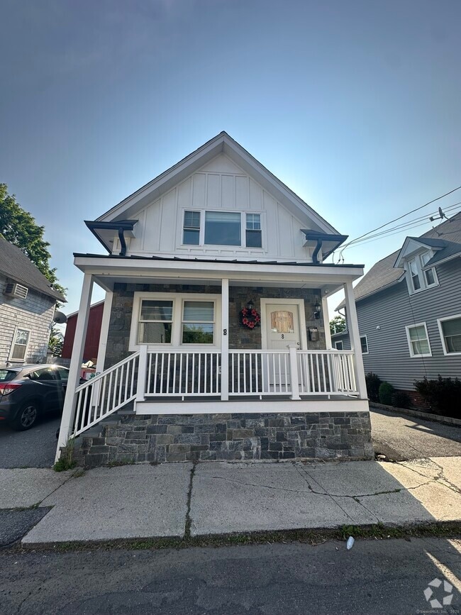 Building Photo - 8 Barnum Ct