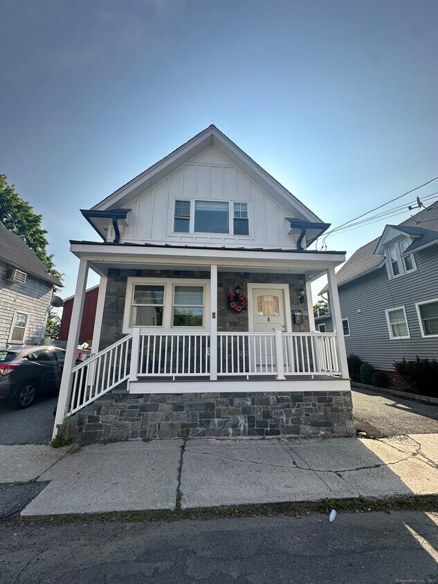 Foto principal - 8 Barnum Ct