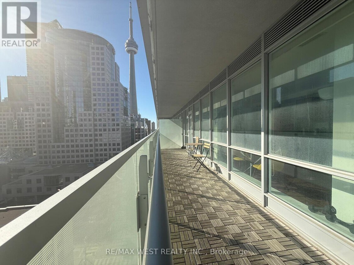 Photo principale - 80-1280 John St