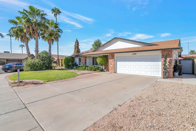 Foto del edificio - Stunning 4-Bedroom Home in Scottsdale!