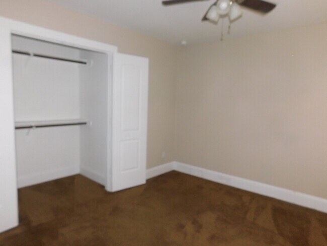 Foto del edificio - 4803 Forest Ct