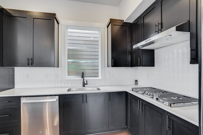 Foto del edificio - Beautiful New Build 4 Bed, 3 Bath Rental H...