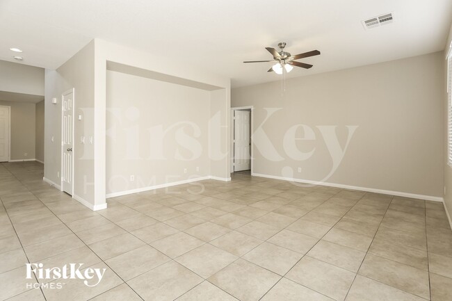 Building Photo - 4032 Villa Serena Ln
