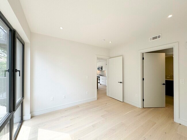 Foto del edificio - 1 Nevins Hill Way