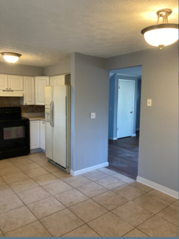 Foto del edificio - 6132 Oakfield Dr E