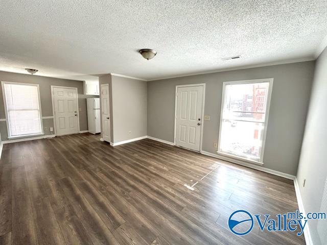 Building Photo - 4420 Bonnell Dr