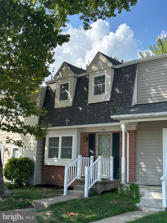 Foto principal - 576 Millshire Dr
