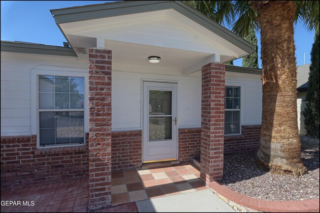 Foto del edificio - 6177 Snowy River Pl