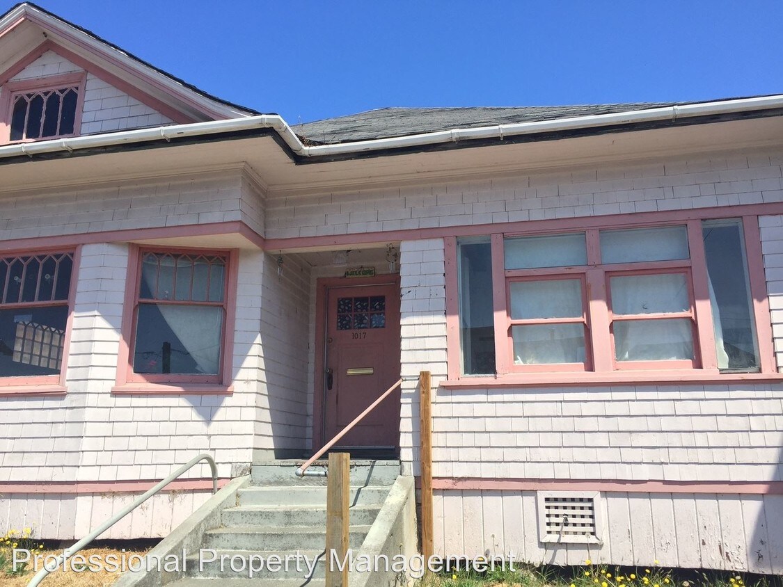 Primary Photo - 1017 4th St