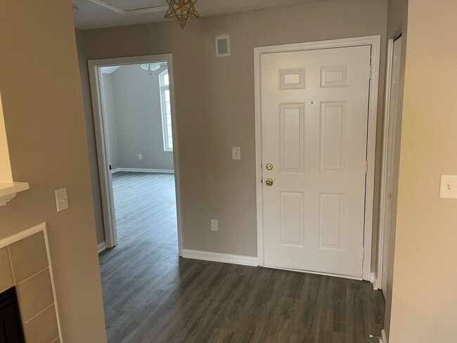 Foto del edificio - 2 Bed/2 Bath Condo in Miamisburg