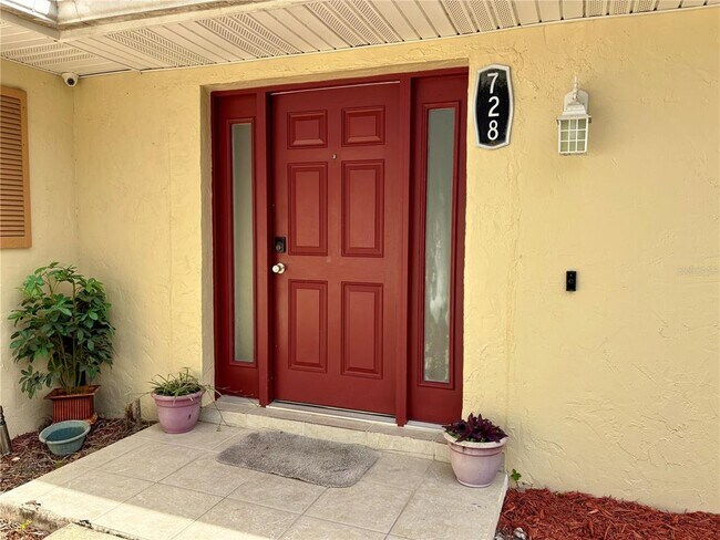 Foto del edificio - 728 Lake Ned Rd
