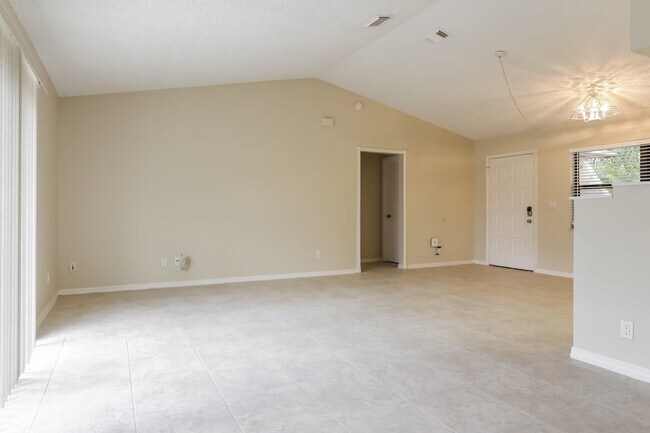 Foto del edificio - 512 SW Undallo Rd