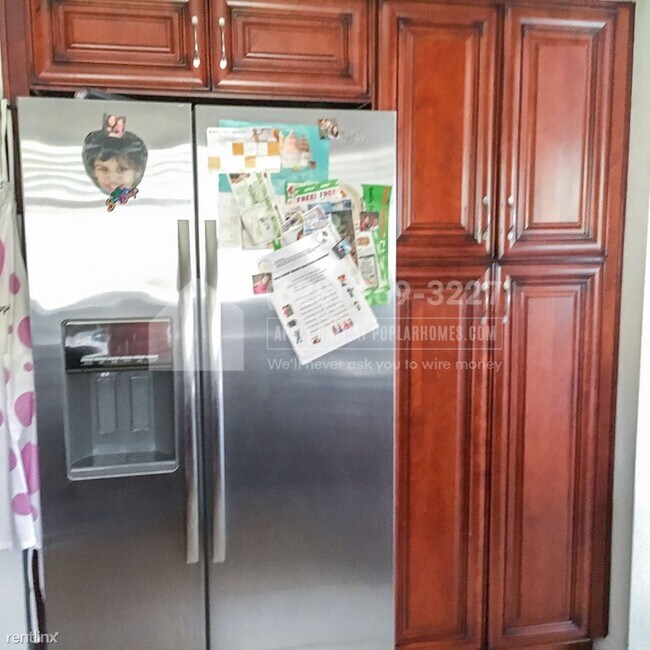 Building Photo - 3 br, 2.5 bath Condo - 7602 Palmilla Dr #24 -