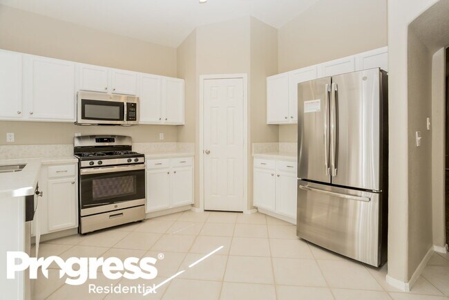 Foto del edificio - 611 Snake Charmer Ave