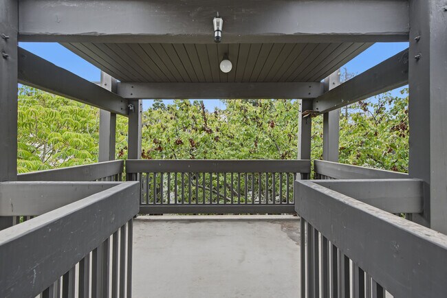 Foto del edificio - 7742 Redlands St