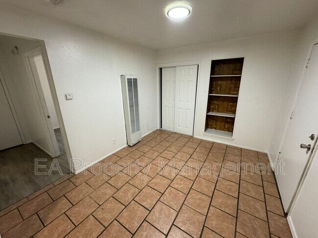 Foto del edificio - 117 40th St NW