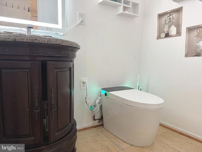 Building Photo - 6505 Field Master Dr