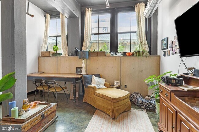 Foto del edificio - 1701 Tulip St