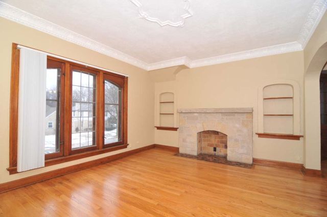 Primary Photo - 5615 W Brooklyn Plz